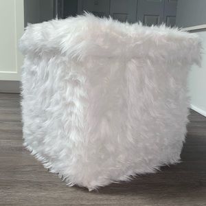 WHITE FAUX FUR STORAGE BOX